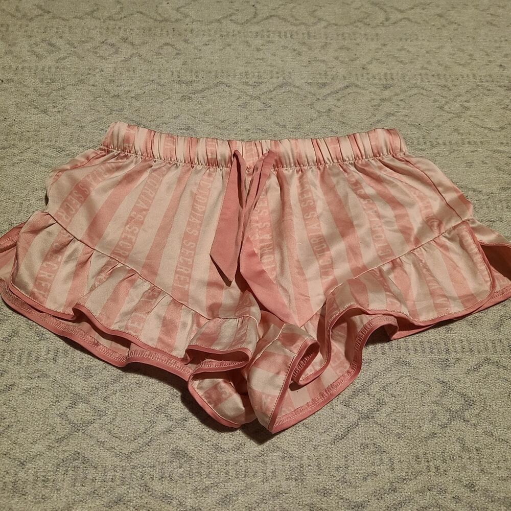 🚫SOLD@YARDSALE🚫Victoria's Secret Striped Silky Ruffle Pajama Sleep Shorts